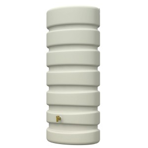 Serbatoio da parete 4rain Classic 650 l, beige sabbia, con rubinetto e protezione antivento per la raccolta dell'acqua piovana.