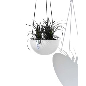 Cesto sospeso Ecopots Brussels in grigio-bianco con pianta, Ø 27cm. Cesto di fiori decorativo per interni ed esterni.