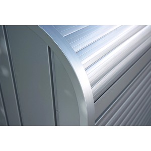 Biohort StoreMax 190 box universale, grigio scuro metallizzato. Dettaglio serranda avvolgibile in alluminio.