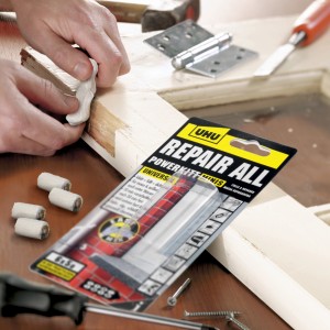 UHU Repair All Powerkitt 6 Minis in uso: incollare, riempire e riparare con lo stucco epossidico.