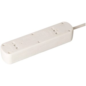 Bloc multiprise blanc Basic Line avec 5 prises de type 13 et trous de fixation.