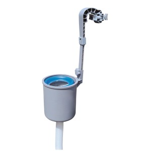 Skimmer de surface de piscine en plastique pour le nettoyage des piscines.