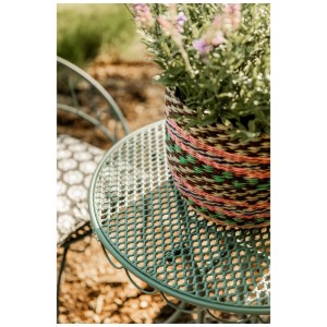 Set bistro Marseille verde in ferro, 3 pezzi, con tavolo e sedia, design a griglia.