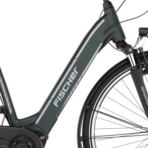Gros plan sur le vélo électrique vert Fischer Cita 3.2i Wave avec cadre en aluminium.
