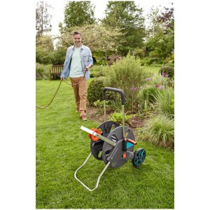 Gardena AquaRoll-Set L avvolgitubo da giardino con tubo e accessori in giardino.