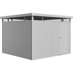 Casetta da giardino in metallo Biohort HighLine H6 in argento metallizzato con porta standard e tetto piatto.
