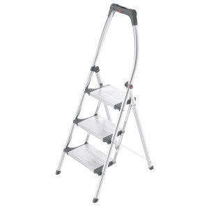 Scaletta pieghevole Hailo LivingStep Plus a 3 gradini, con barra di sicurezza in alluminio e gradini in acciaio antiscivolo.