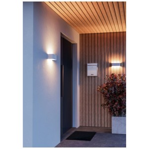 Applique murale d'extérieur LED Eglo Sania-Z moderne et dimmable, blanche, avec changement de couleur RGB et fonction veilleuse.