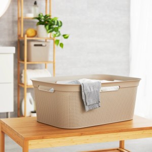 Cesto portabiancheria Rotho Brisen, 41 l, color cappuccino, in plastica con motivo a fori.