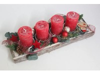 Adventsgesteck auf Rindentablett mit 4 Kerzen Rot Ø 40 cm