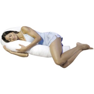 Donna dorme con cuscino laterale Dreamolino Swan bianco per un sonno confortevole.