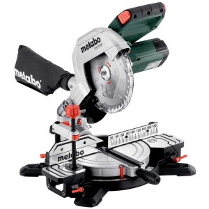 Troncatrice Metabo KS 216 M con sacco raccogli trucioli e regolazione angolare precisa.