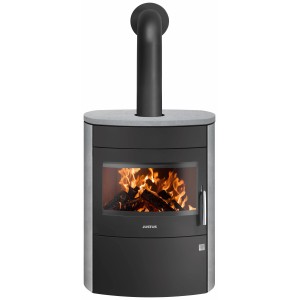 Justus Kaminofen Agero 2.0 mit Speckstein, schwarzer Korpus, 7 kW Leistung. Kamin mit Panoramafenster.