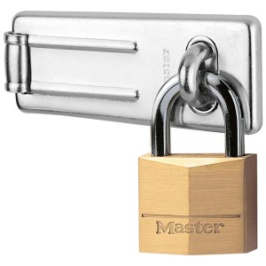 Master Lock Überfalle mit Messing Vorhängeschloss, 40 mm breit, zur Sicherung von z.B. Werkzeugkästen.