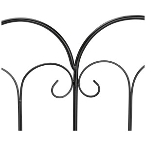 Bordura da giardino in ferro nero con design ad arco per aiuole e sentieri.