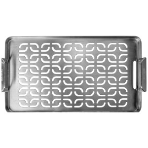 Griglia rettangolare forata Traeger ModiFIRE® in acciaio inox spazzolato con manici per pesce e verdure.