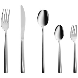 Ménagère Beliani Penne: couteau, fourchettes, cuillères en acier inoxydable argenté. Vaisselle de table classique.
