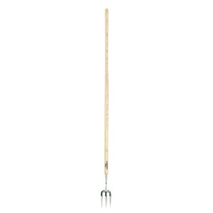 Fourche de jardin à long manche en acier inoxydable avec manche en bois.