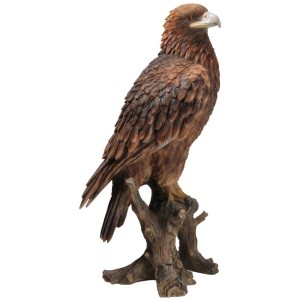 Detailreicher Vivid Arts Steinadler als Gartendeko, 68 cm hoch.