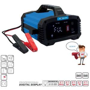 Caricabatterie Awelco Bat Matic 40 per batterie 12V/24V con display digitale e morsetti di ricarica.