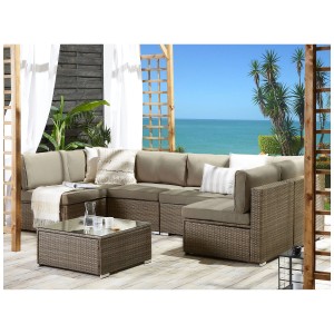 Ensemble lounge Beliani Belvedere en rotin marron, 6 places, avec coussins et table.