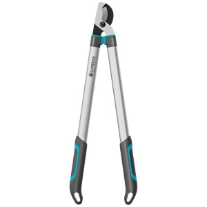 Cesoia per rami Gardena EasyCut L con leve in alluminio e lame affilate di precisione.