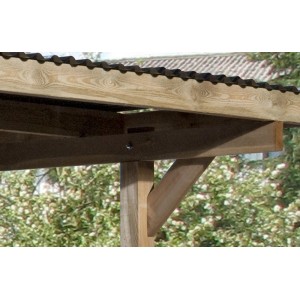 Detailansicht Weka Einzelcarport 606: Holzkonstruktion mit stabilen Pfosten und Dach.