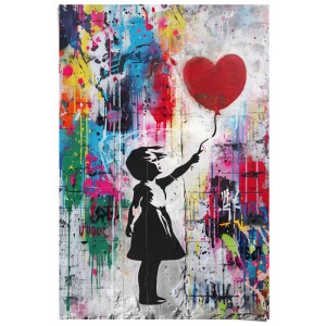 Maxiposter Concrete Balloon Girl, 61x91,5 cm: Mädchen mit rotem Herzluftballon vor Graffiti-Wand.