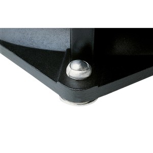Gros plan d'un rivet aveugle multi-serrage LUX (3,2 mm x 9,5 mm) sur une surface noire.