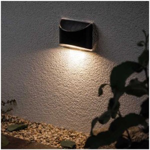 Anthrazitfarbene Paulmann LED Solar Wegeleuchte aus Metall/Kunststoff mit warmweissem Licht.