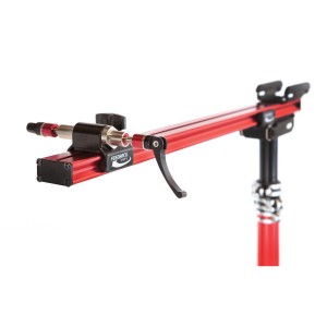 Cavalletto bici Feedback Sports Sprint: Rosso, con morsetto a sgancio rapido e gambe a treppiede.