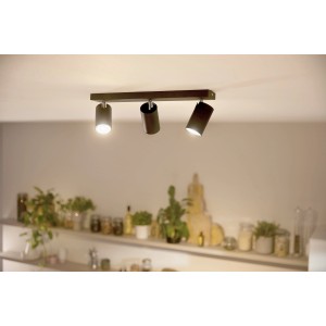 Lampadina LED Philips GU10, 2.1W, luce fredda, montata a soffitto.