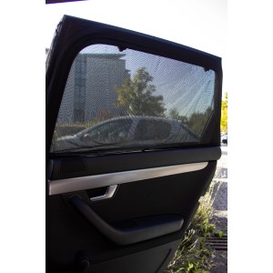 Cartrend chaussette de porte pare-soleil, 2 pièces, fixée au cadre de la fenêtre de la voiture.