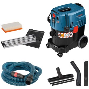 Aspirateur eau et poussière Bosch Professional GAS 35 M AFC avec accessoires tels que buses, filtre et tuyau.