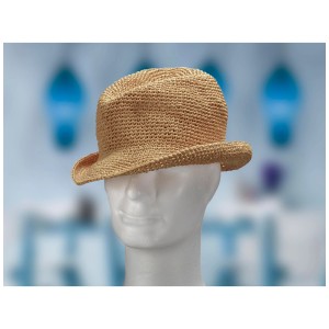 Chapeau en raphia sable mat sur tête en polystyrène, longueur 20m, idéal pour le tressage et la décoration.