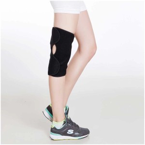 Fascia riscaldante per ginocchio Stylies nera per alleviare dolori e tensioni.