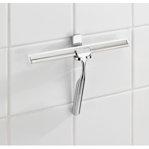 Wenko Premium tergivetro per bagno e doccia in acciaio inox con supporto su parete bianca.