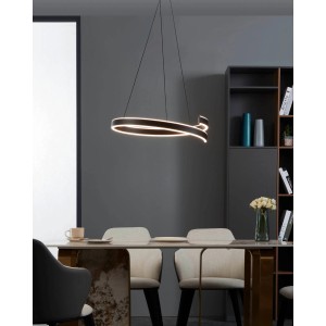 Moderna lampada a sospensione a LED Eglo Andabaia-Z in bianco e nero sopra il tavolo da pranzo.