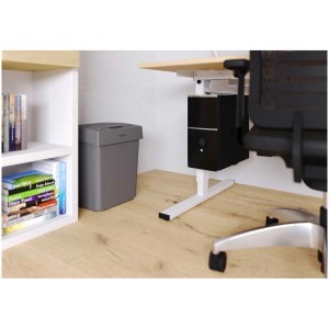 Freistehender Müllex Müllbehälter S35 in Anthrazit mit 40 l Volumen im Büro.
