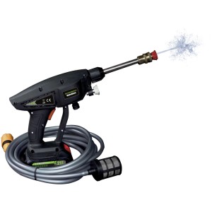 Pistolet de lavage de voiture sans fil HydroBlast 2en1 avec tuyau et buse de pulvérisation en action.
