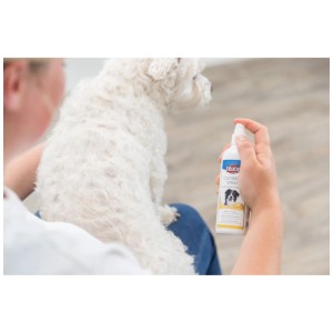 Trixie Spray Jojoba per cani (175ml) per la cura delicata di occhi e orecchie.