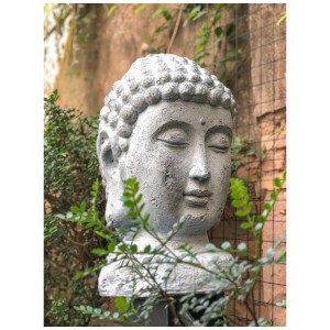 Grauer Buddha-Kopf für den Garten, Dekoration für Aussenbereiche.