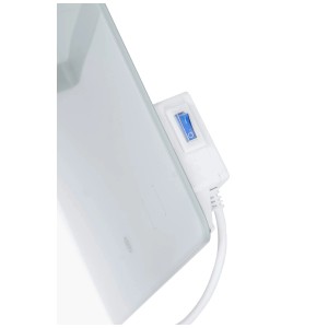 Gros plan : Radiateur de salle de bain blanc Eurom Sani 400 Wifi avec interrupteur et câble.