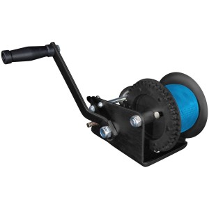 Treuil à sangle Güde GGHW 900/8, un outil de transport noir avec sangle bleue et manivelle.