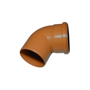 Coude de tuyau de fond de canalisation Marley 67 degrés DN 110 en plastique orange.