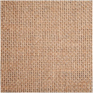 Dettaglio del tessuto pacciamante in juta Windhager, texture marrone naturale.