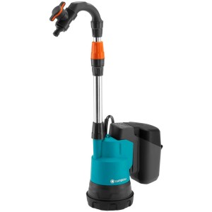 Gardena Pompe de récupération d'eau de pluie sans fil 2000/2 18V P4A avec tube télescopique et compartiment batterie.
