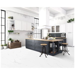 Pièce lumineuse avec revêtement de sol vinyle à clic Decoflooring Solid Rock Light Marble White. Sol vinyle moderne aspect marbre.