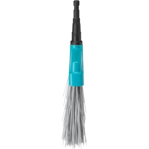 Scopa per terrazzi Gardena combisystem, larghezza 32 cm, con setole in plastica robuste per la pulizia dei terrazzi.