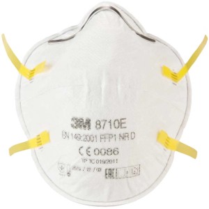 Masque respiratoire 3M 8710PRO20, FFP1, lot de 20, blanc avec élastiques jaunes.